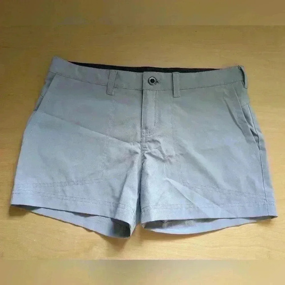 Patagonia Pants - PATAGONIA light Gray women athletic short Size 4 LIKE NEW CONDITION!